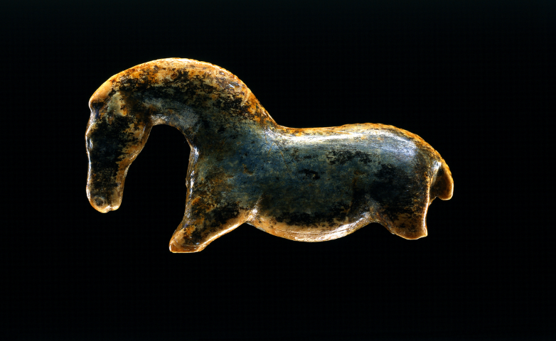 Pferdefigur vom Vogelherd, © Universität Tübingen, J. Lipták